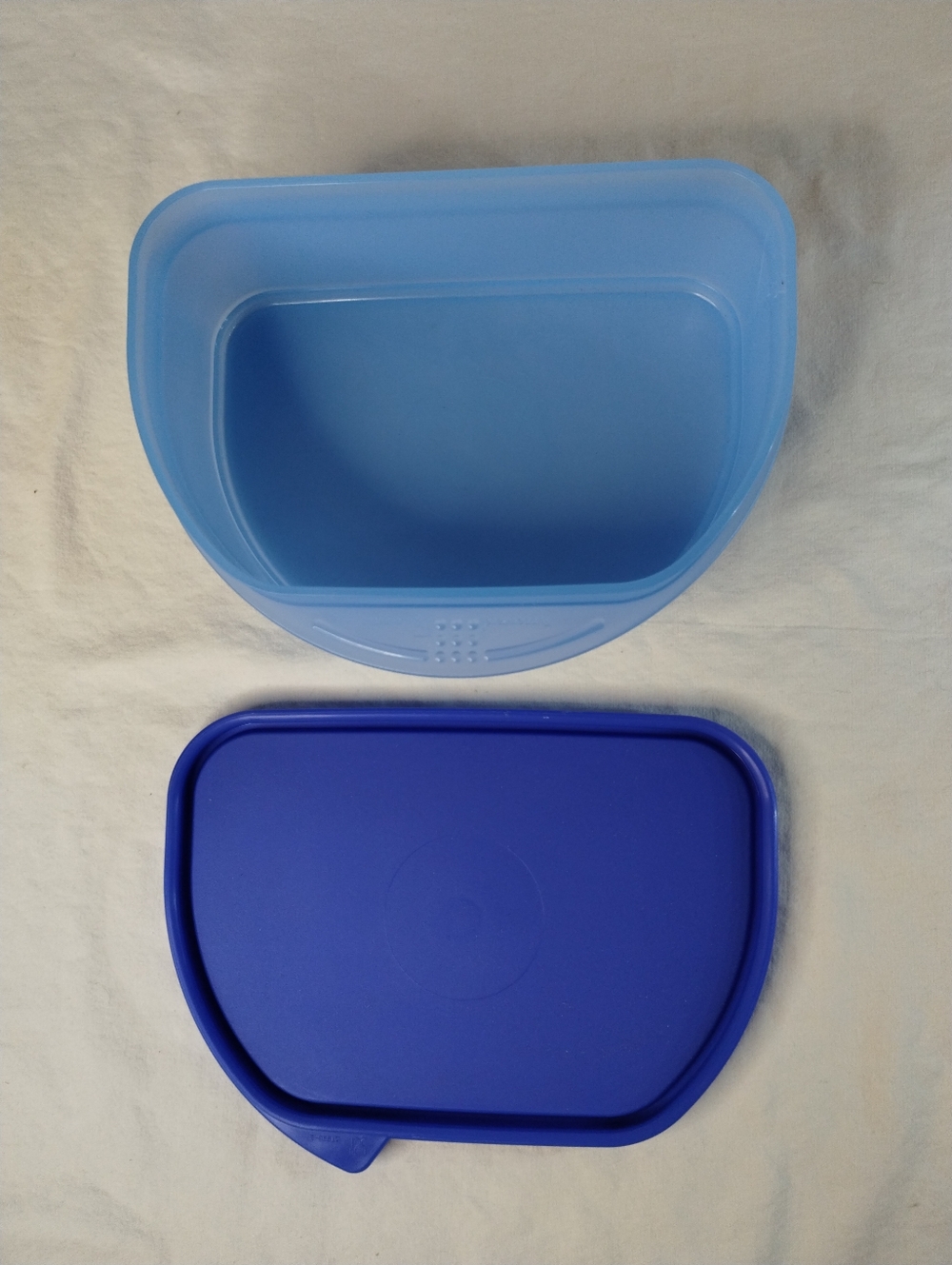 Tupperware Fridge Stackable Container New RETIRED STOCK - Picture 4 of 6